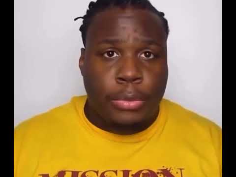 Stan Twitter: Zach Campbell saying “the queen is back, bow down” 👸🧎‍♀️