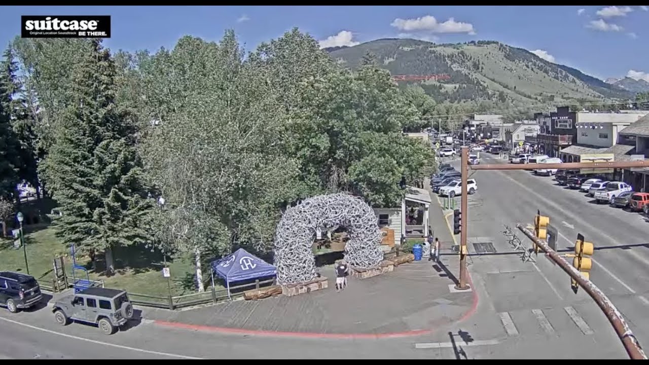 Live webcam view of Arcos de Astas de Jackson Town Square