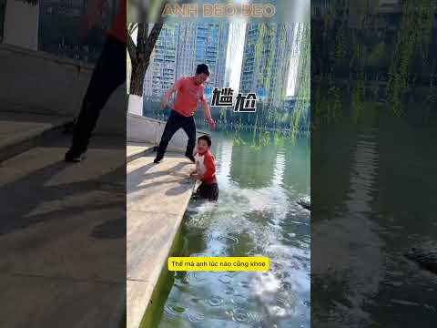 Cả nhà tôi vượi qua mặt nước như thế nào #shorts