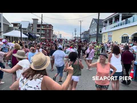 Quaker City String Band "Four Leaf Clover Medley" - 2023 New Year's in North Wildwood Parade