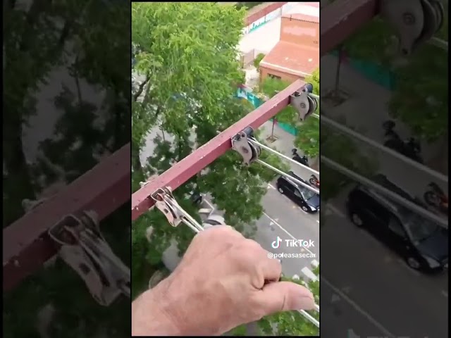 Vídeo relacionado con AMIG - Polea para tendedero de Ropa | Acero | Roldana metálica de 39mm | Incluye Tornillo de sujeción y guías | Segura |Exterior (Paquete de 4)