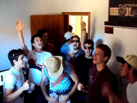 Republica ArrancaBaço