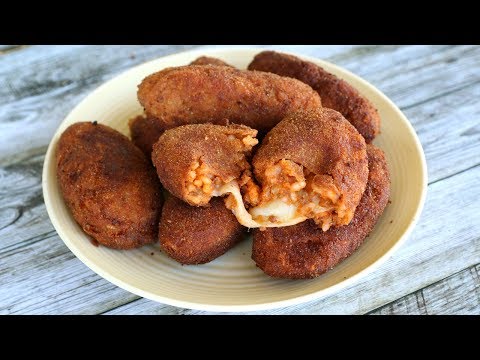 Rice Balls Stuffed with Mozzarella -Italian Fried Rice Balls (Ricetta per supplí)