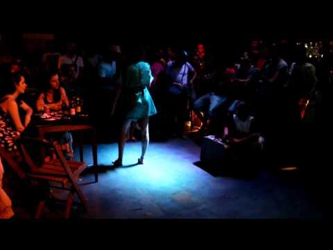 A Sobrevivente Grupo Aqueles 2 - Festival Amazônico de Monólogos