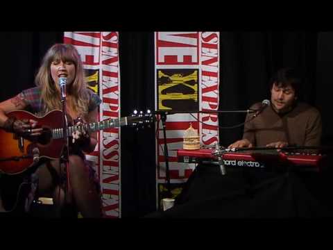 Elin Ruth Sigvardsson & Lars Eriksson - Love & Bang live i Expressen TV