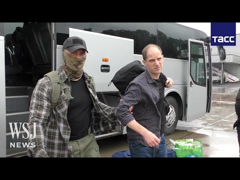 FSB Video Shows WSJ's Evan Gershkovich Boarding Flight From Russia | WSJ News