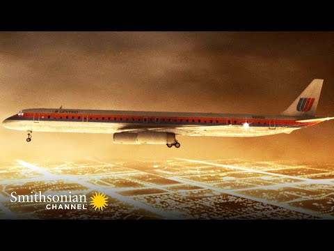 Plane Loses Power in all 4 Engines Just Over the City of Portland | Air Disasters | Smithsonian