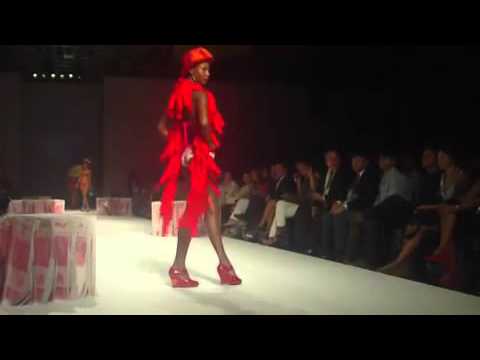 AGATHA RUIZ DE LA PRADA COLOMBIAMODA 2010