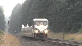 preview picture of video 'Amtrak Cascades Train Running Southbound at Marvin Road'