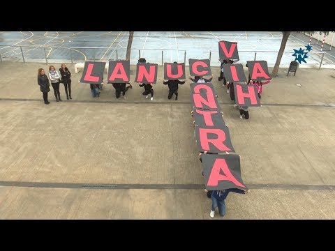 El video “Junts contra la SIDA” se presenta en el Instituto para “concienciar”