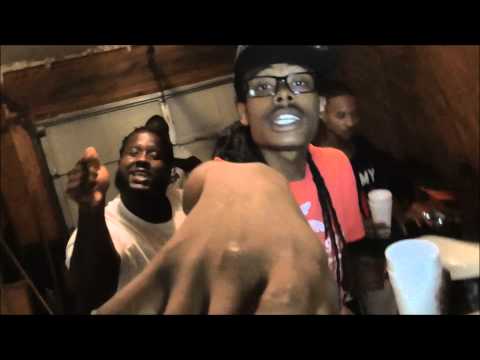 Joe Grizzly Feat. Savage 3x - Out Of Order