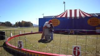 preview picture of video 'Trash Can Magic at Ga Fall Mountain Festival 2012'