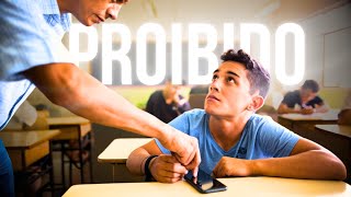 Estudantes não podem mais usar celulares na escola (isso é perigoso)