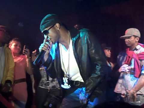 Ray Lavender - "Put It Down" Performance