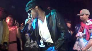 Ray Lavender - "Put It Down" Performance