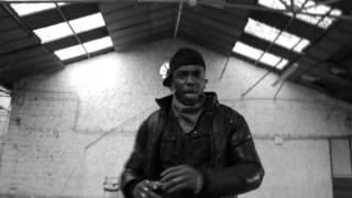 LOOP NOIR//GET OUT ON MY WAY