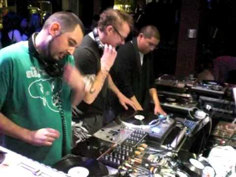 The Elefaders Showcase at the Skratch Lounge November 4rth 2010 part 3 of 3