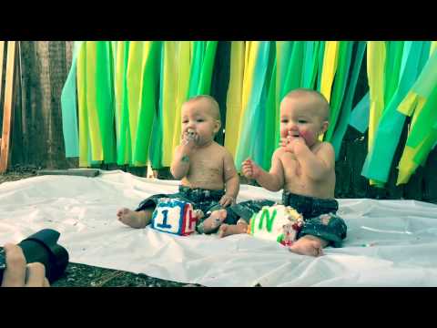 Twins 1st birthday cake smash