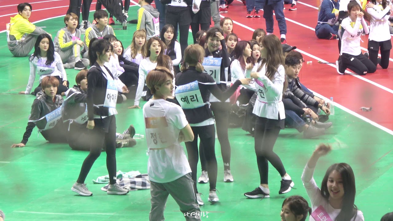 180115 아육대 레드벨벳이랑 LIKEY 추는 나연이