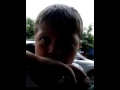 русский парень поет гимн Киргизии 