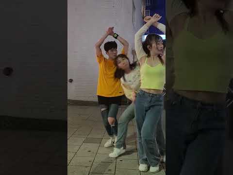 홍대버스킹 220619 강신화 - FEARLESS (2) (LE SSERAFIM dance cover)