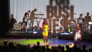 Santigold - Lights Out (Live)