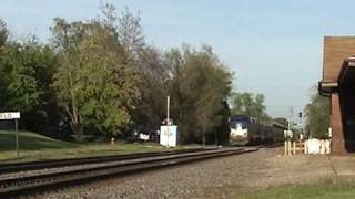preview picture of video 'Amtrak's California Zephyr - Fairfield, IA 4/27/10'