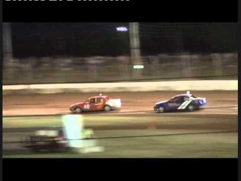 Street Sedans Heat 3 Maryborough 25.9.2010.wmv