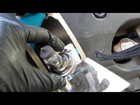 How to replace headlight bulb Honda Odyssey/ Accord...