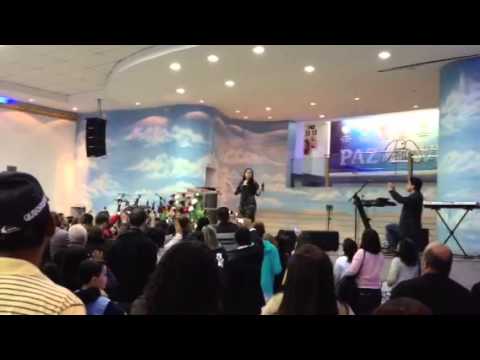 Não vou me calar- Cassiane ( Igreja Paz e Vida 08/05/13)