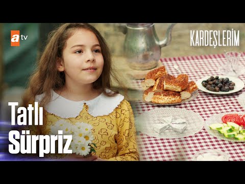 Emel, ablasına Anneler Günü sürprizi yapıyor... - Kardeşlerim 51. Bölüm