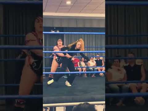 Ava Everett spins away from Davienne (Chaotic Wrestling) #shorts #wrestling
