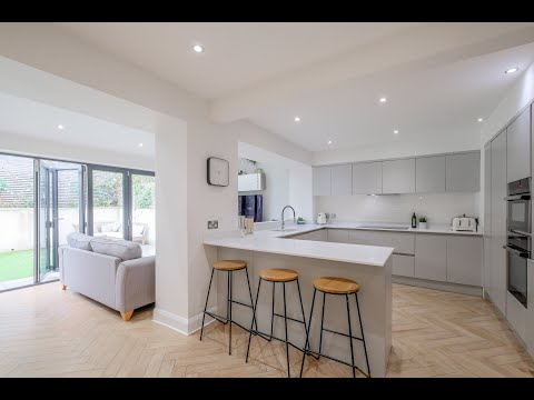 £300k Property Photography Slideshow Tour Northowram West Yorkshire - Coley View