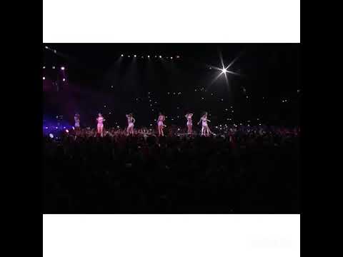 Tini Stoessel & Sofia Carson