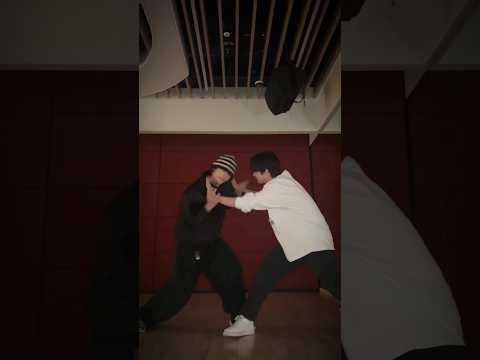 LeeKnow & Hyunjin doing the GTA dance challenge!