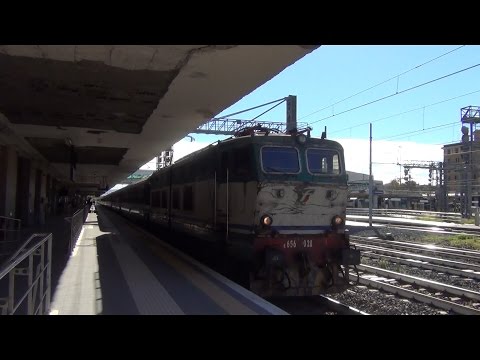 E656.028 sull' EXP 14316 Reggio Calabria Centrale - Lourdes in partenza da Roma Ostiense