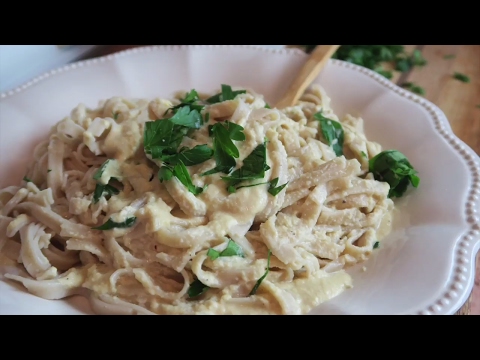 CREAMY RICH VEGAN ALFREDO SAUCE |  EASY RECIPE