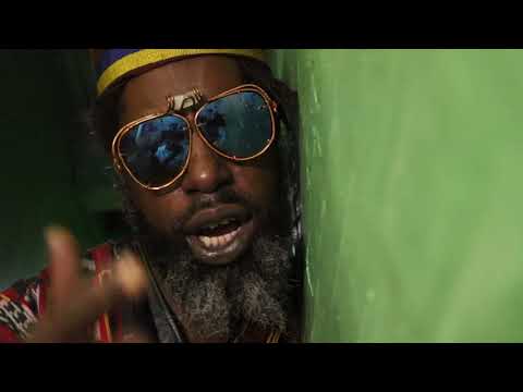 JuneStar ft . Brav Divi - The Sky