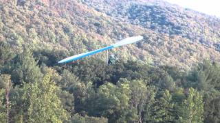preview picture of video 'Ellenville Hang Glider Landing #3 8/17/2014'