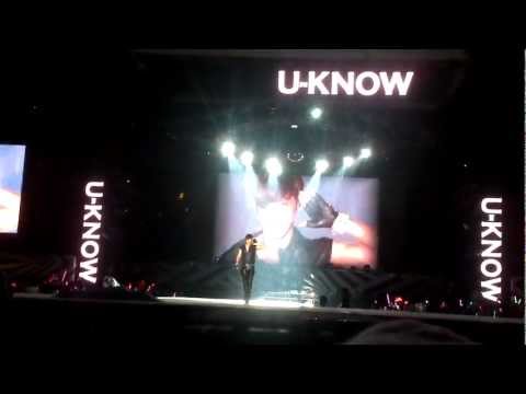 (HD) Fancam -121125 SMTown in Bangkok III Yunho+Eunhyuk+Tao+Kai+Taemin+SNSD (Dance Battle)