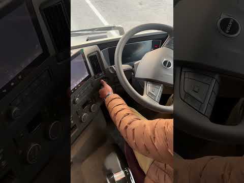Volvo 420 FM how to start #automobile #volvofm #truckdriver #volvotrucks #trucker