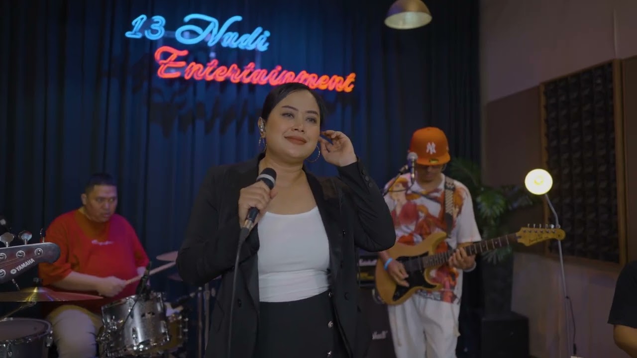 🎶 Cover Lagu Toto - "Georgy Porgy" oleh Usix Band 🎶 | Live Jazz Performance 🎸✨