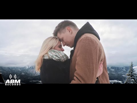 Adam Stachowiak feat. Anna Stachowiak - Choć o tym nie wiesz (Official Music Video)