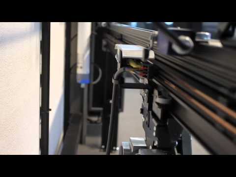 FRICTION-DRIVE motor on STUDIO E track