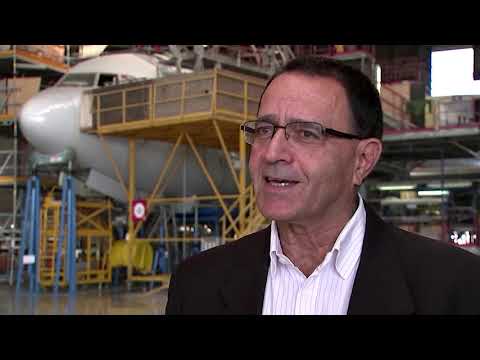 客機改貨機的熱潮。 (Boom in passenger plane to freighter conversions)