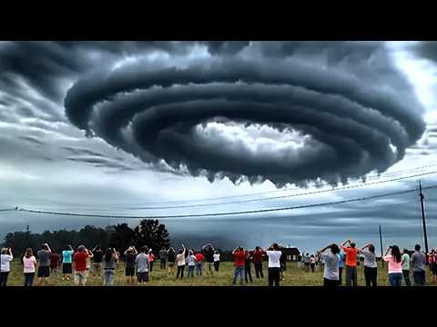 70 Strange Things Happening Right Now Around the World [Caught on Camera Edition]