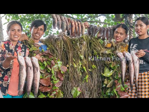 Remove The Star Lotus (Nymphaea nouchali) from Lake in Wild to Cook Yummy Sour Soup - Donation Food