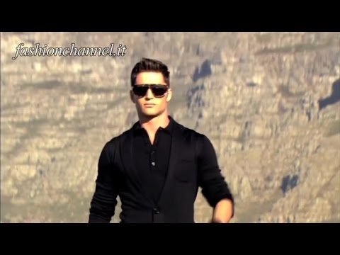 DIRK BIKKEMBERGS Menswear Spring Summer 2011 Milano 2 of 3 pret a porter by Fashion Channel