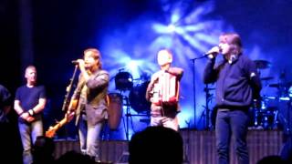 preview picture of video 'Runrig - Going Home - Gelsenkirchen 27-08-2010'