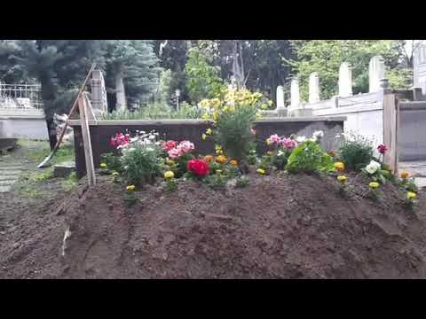 04 05 2020 Ömer Döngeloğlu Hocamızın Kabri Şerifinden ilk Günün ilk saatlerinde Ziyaret.